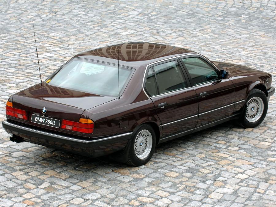  BMW 750iL Security 1987 года  (фото 2 из 4)